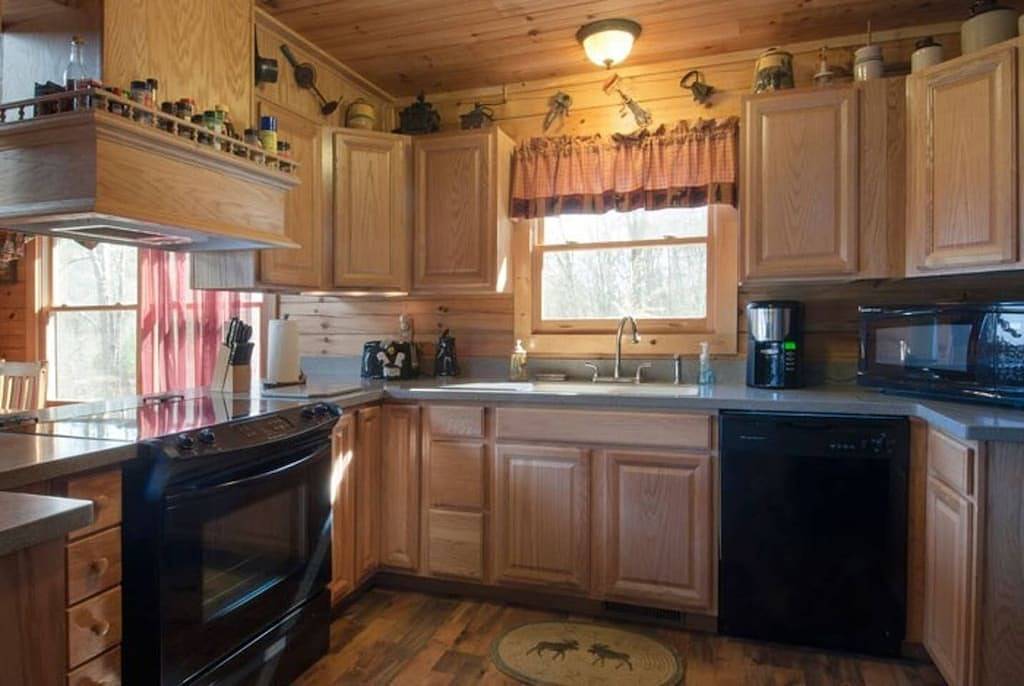 Log Cabin for 7 Guests in Fontana Lake, Swain County