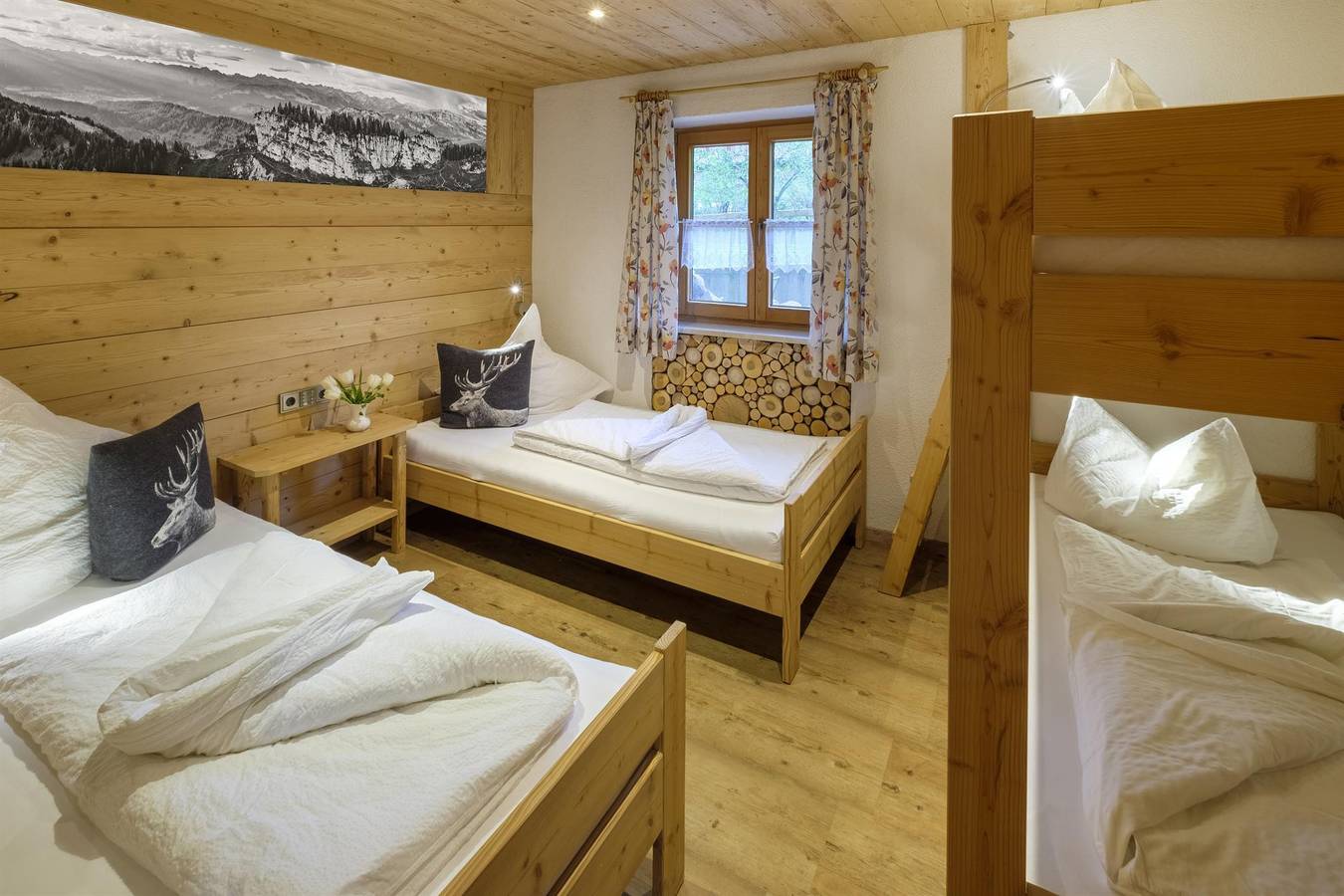 Ganze Ferienwohnung, Ferienwohnung 1 - Schlafzimmer mit Terrasse in Ofterschwang, Bayerisch Schwaben