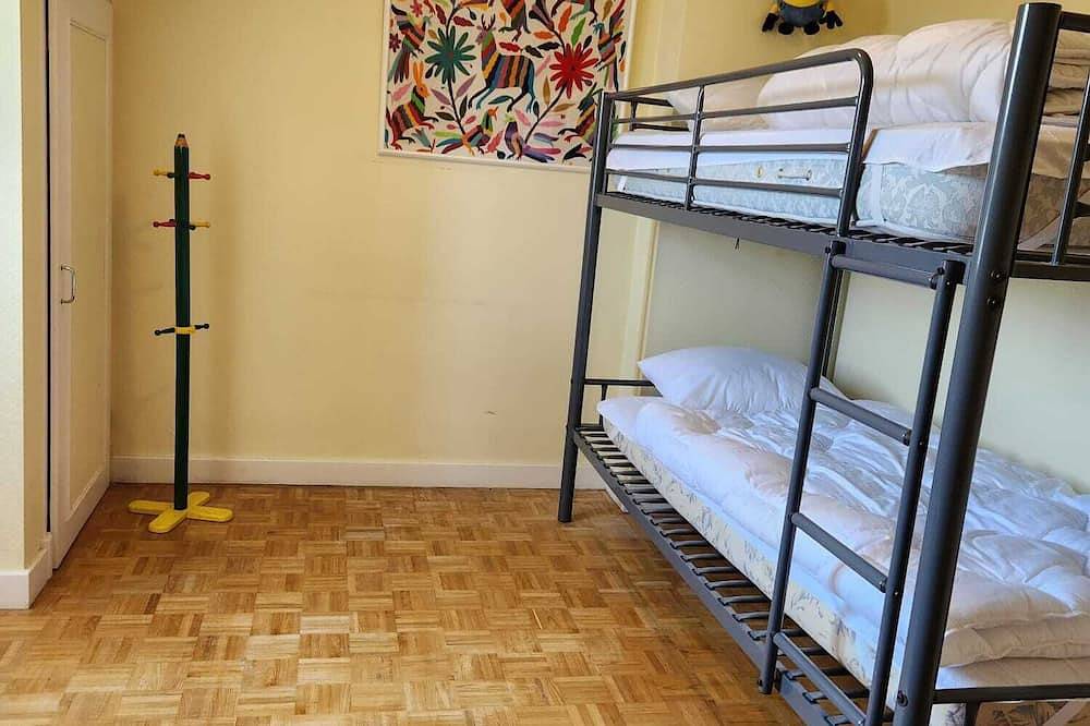 La Maison sur le Port  in Lézardrieux, Costa de granito rosa