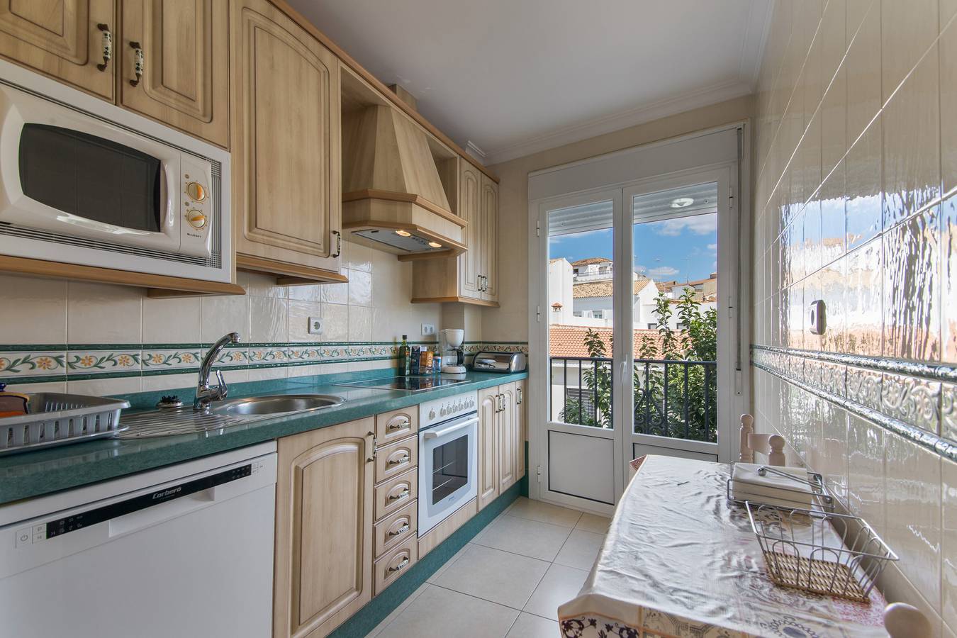 Apartamento entero, Apartamento 'Pepita Feria' con balcón, Wi-Fi y aire acondicionado in Valverde del Camino, Provincia de Huelva