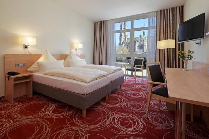 Hotel für 5 Personen, mit Terrasse und Garten sowie Ausblick in Speyer