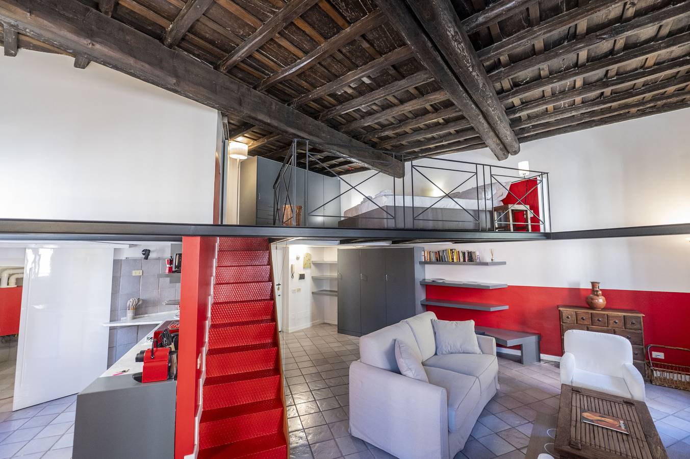 Appartamento intero, The Scarlet Loft in Trastevere in Trastevere, Roma