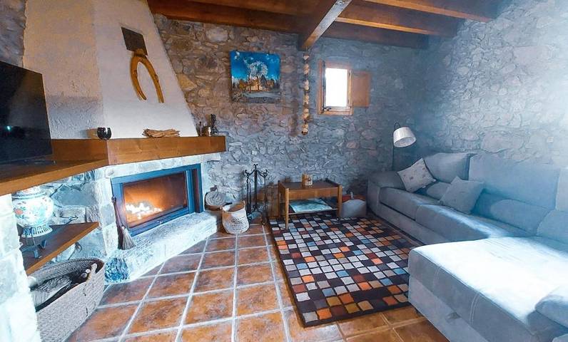 Gîte pour 3 personnes, avec terrasse ainsi que vue et jardin à Camprodon - 3