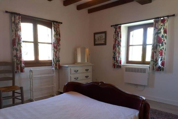 Location de vacances pour 6 personnes, avec piscine et terrasse à Saint-Paul-Lizonne - 3