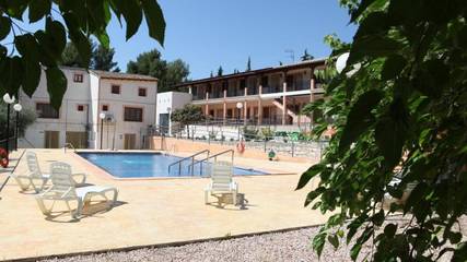 Gîte pour 4 personnes, avec vue ainsi que piscine et jardin à Moratalla