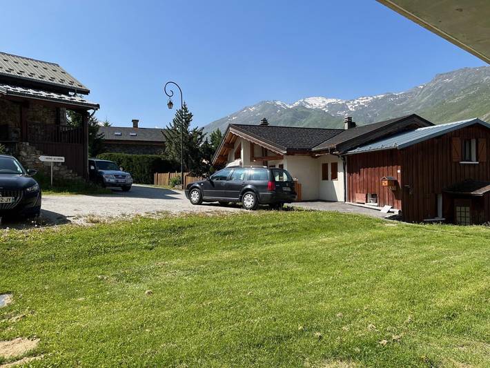 Chalet pour 10 personnes, avec terrasse et sauna, animaux acceptés dans Les Menuires - 2