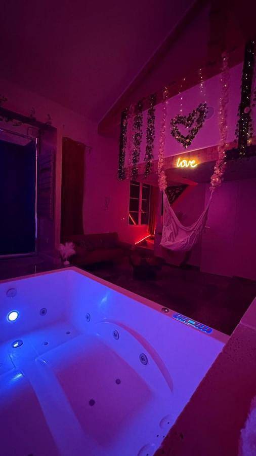 Appartement entier, L'Oasis de Mont Vert Appartement Love & Luxe in Saint-Zacharie, Côte méditerranéenne (France)