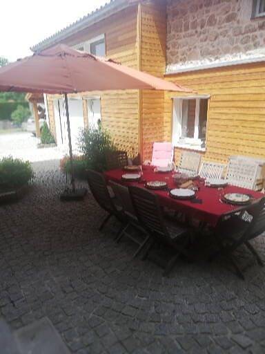 Gîte pour 4 personnes, avec jardin à Saint-Pal-de-Mons