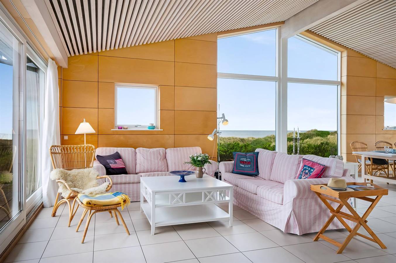 Awesome home in Pandrup w/ 5 Bedrooms and Wifi in Rødhus, Jammerbugt