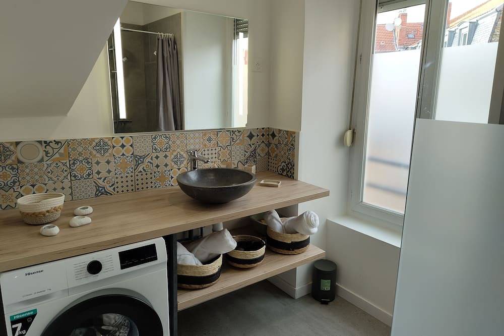Entire apartment, Appartement de Rêve Face à la Gare et au Cœur du Centre-ville in Vichy, Vichy region