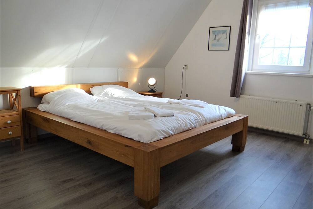 Freistehendes, komfortables Ferienhaus mit umzäuntem Garten. in Kortgene, Niederländische Nordsee