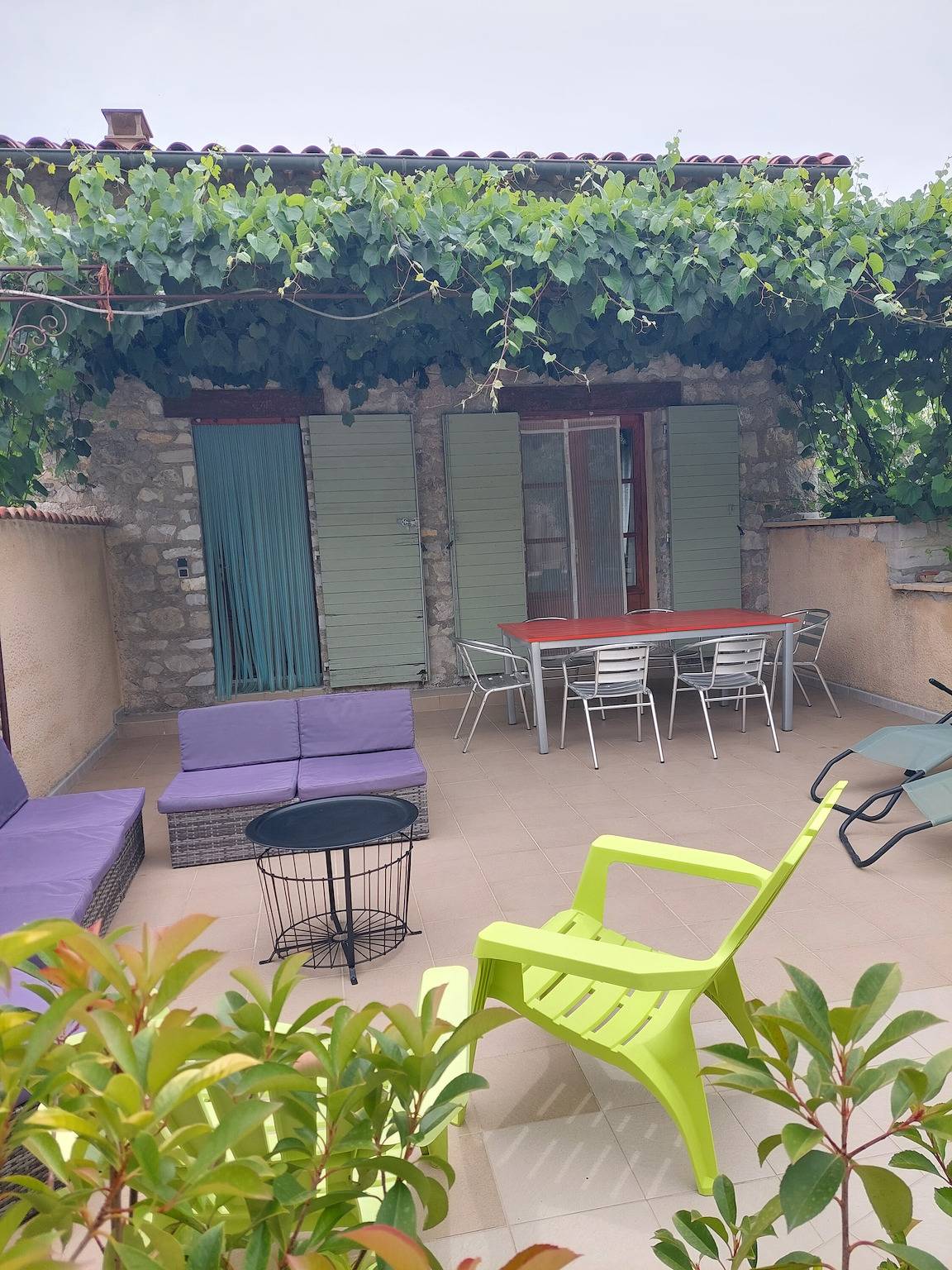 Maison "Le Vieil Olivier" avec vue sur les montagnes, piscine partagée et Wi-Fi in Sahune, Région de nyons