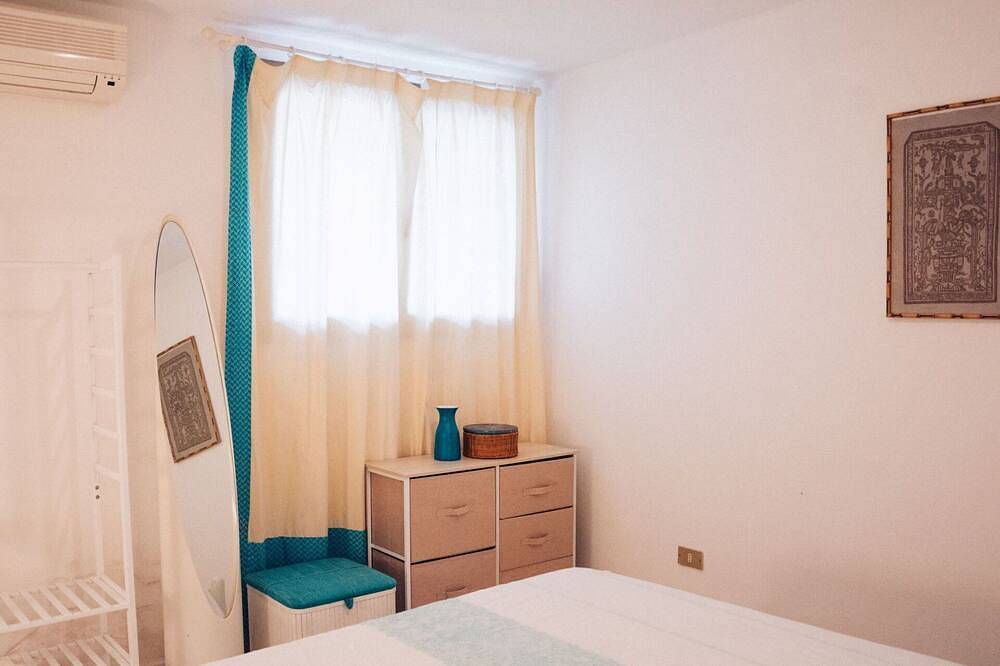 Entire apartment, Cosy apartment for 3 guests with A/C, Wifi and pets allowed in Tancau sul Mare, Lotzorai