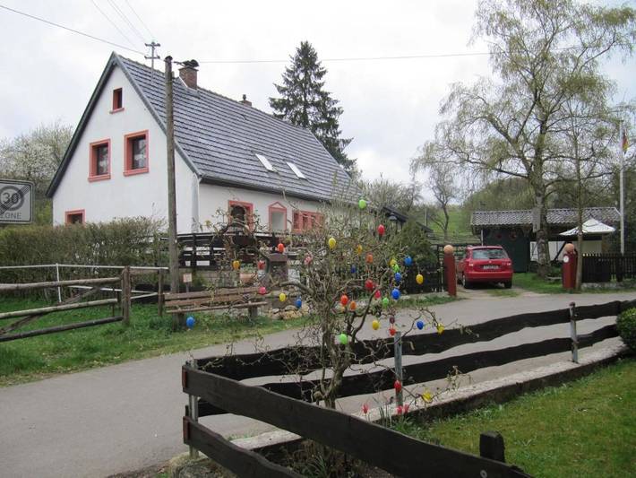 Ferienhaus für 6 Personen, mit Ausblick und Garten in Blankenheim
