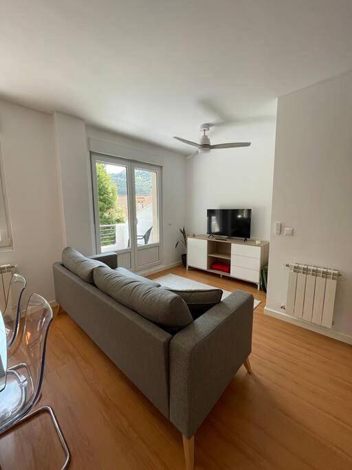 Gîte pour 4 personnes, avec Balcon ainsi que Terrasse et Vue à Limpias