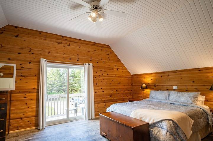 Cottage for 6 people, with garden and balcony in Prince Edward Island