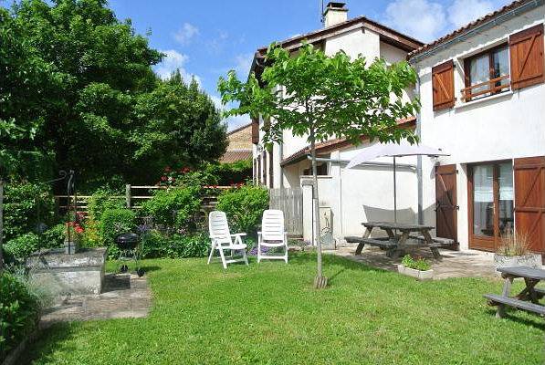 Gîte pour 6 personnes, avec jardin en Charente - 2