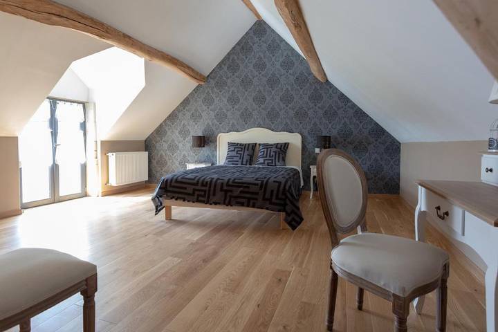 Location de vacances pour 2 personnes, avec jardin et piscine ainsi que vue et balcon à Tauxigny - 3