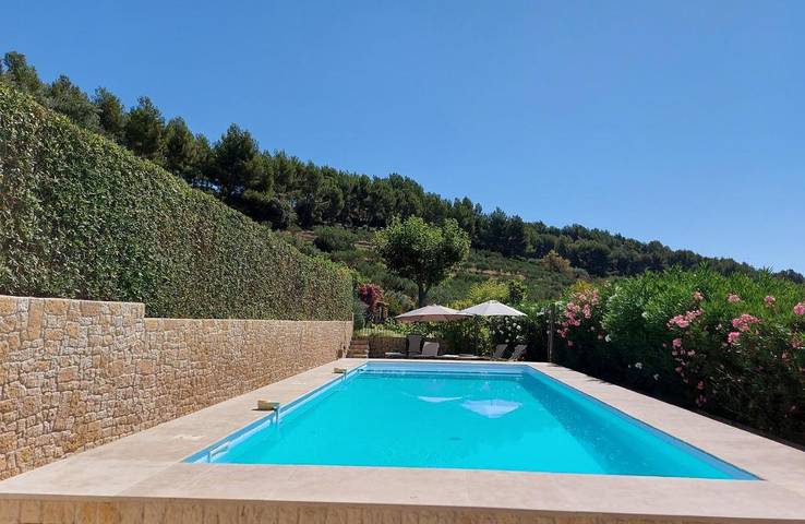 Casa de vacaciones para 7 personas, con piscina además de jardín y vistas - 1