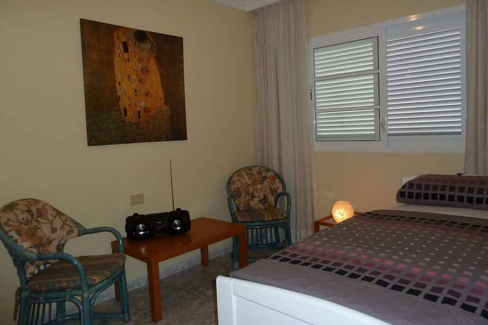 Ganze Wohnung, Ferienwohnung \"Flora\" in la Paz - mit Pool & Teide- und Meerblick & viele Extras in El Durazno, Puerto de la Cruz