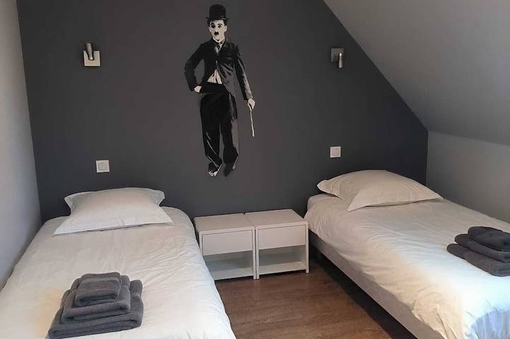 Location de vacances pour 4 personnes, avec terrasse ainsi que jardin et piscine dans Plage De Kersaliou - 3