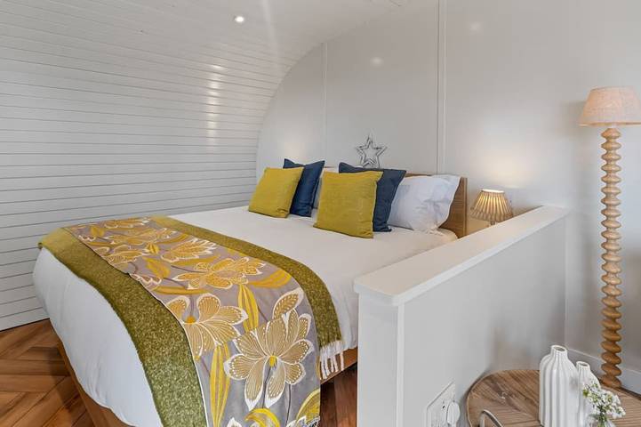 The Nook - Farm stay with hot tub - Chepstow in Tidenham, Gloucestershire