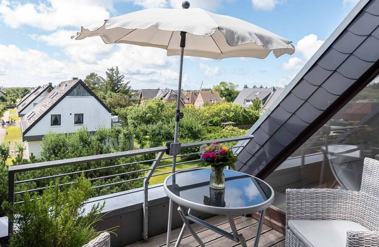 Ganze Wohnung, Gemütliche 2-Zimmer Og-Ferienwohnung auf ca. 45 m² Wohnfläche, für 2 Personen in Wenningstedt, Sylt