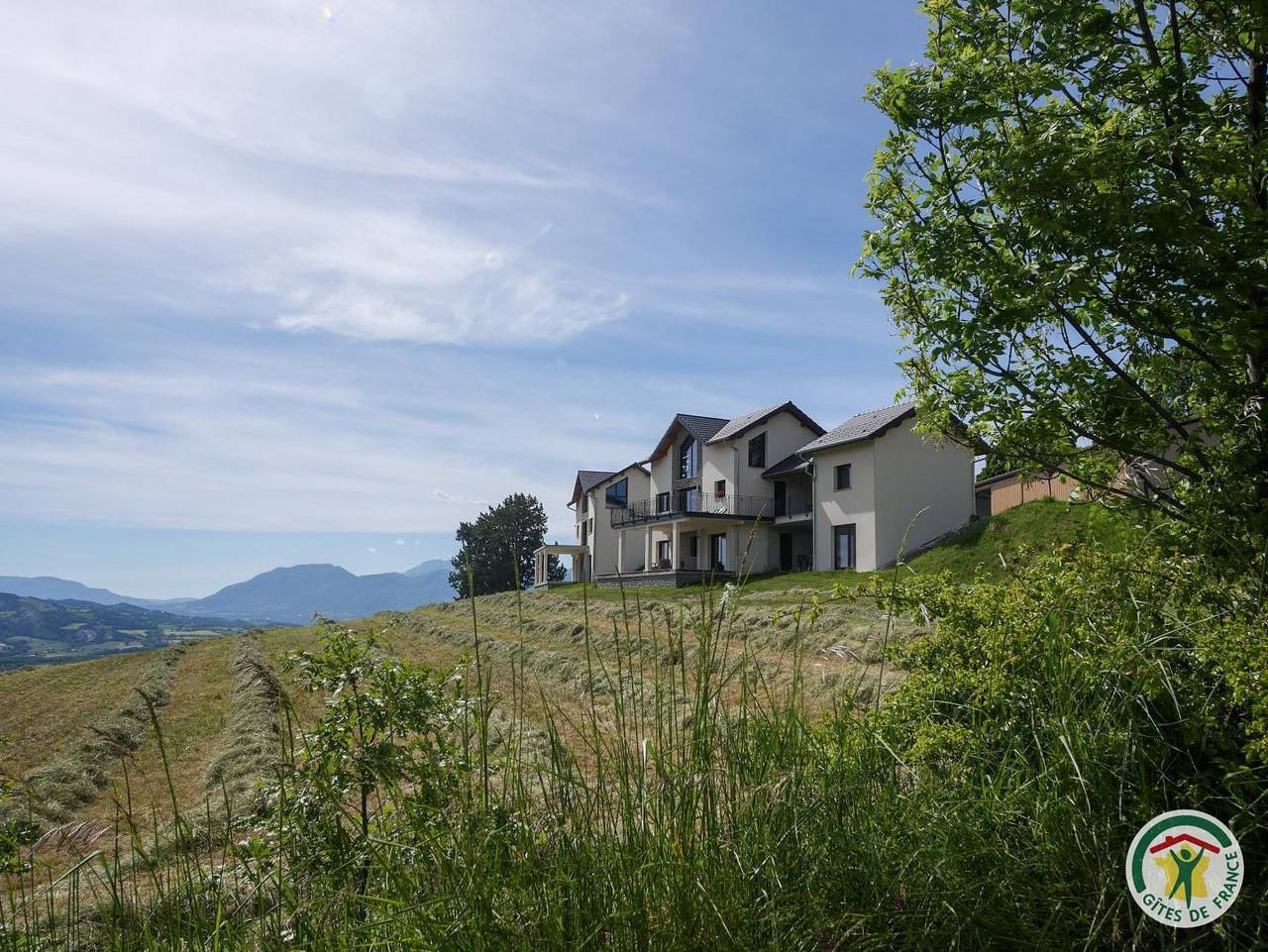 Gite di charme con parcheggio, terrazza e giardino a 1,5 km da Chorges in Chorges, Parco Nazionale degli Ecrins