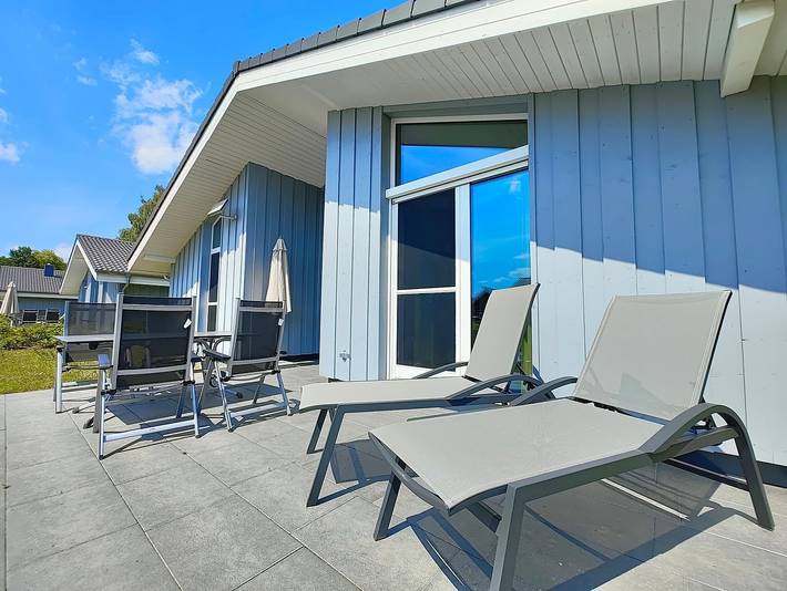 Ferienhaus für 4 Personen, mit Whirlpool und Terrasse sowie Garten und Sauna