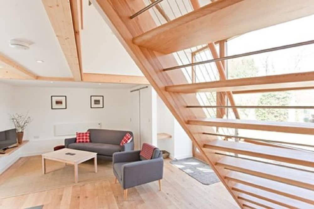 Gorgeous 5* barn set in tranquil gardens and just a short drive from the coast in Pembrokeshire