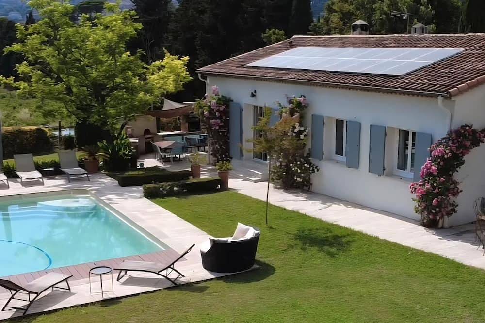 Villa familiale climatisée avec piscine privée au calme absolu in Grasse, Côte méditerranéenne (France)