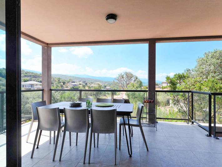 Location de vacances pour 8 personnes, avec balcon et jardin ainsi que piscine et vue dans Porticcio - 3