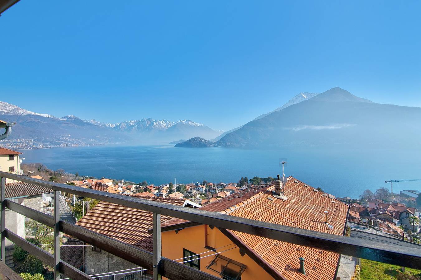 Appartamento 'Casa sul Lago di Como' con vista lago, Wi-Fi e aria condizionata in Pianello del Lario, Lago di Como