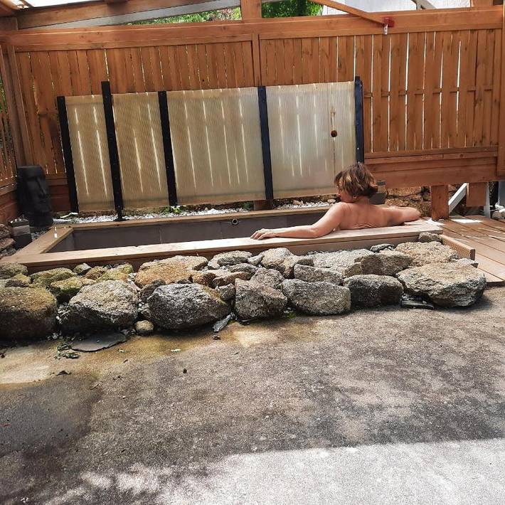 Location de vacances pour 4 personnes, avec jacuzzi et terrasse à Lacrouzette - 3
