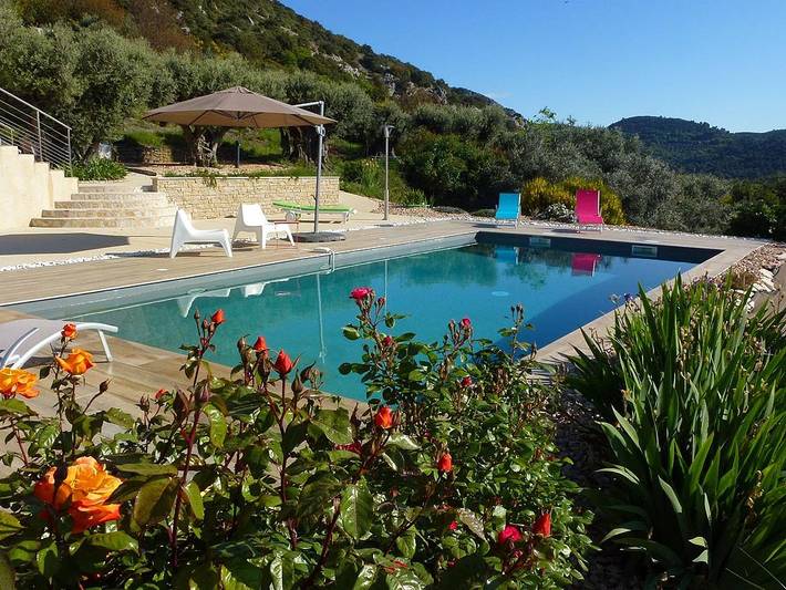 Cottage pour 2 personnes, avec piscine et jardin, animaux acceptés à Volx