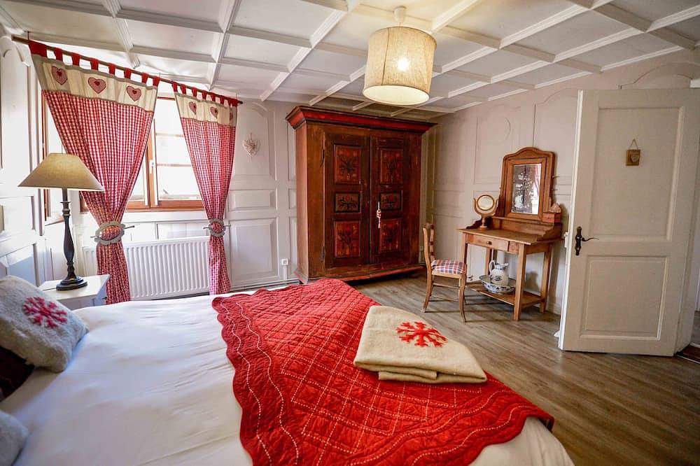 Apartamento entero, Quiet in the historic center of Riquewihr in Riquewihr, Parque natural regional de los Ballons des Vosges