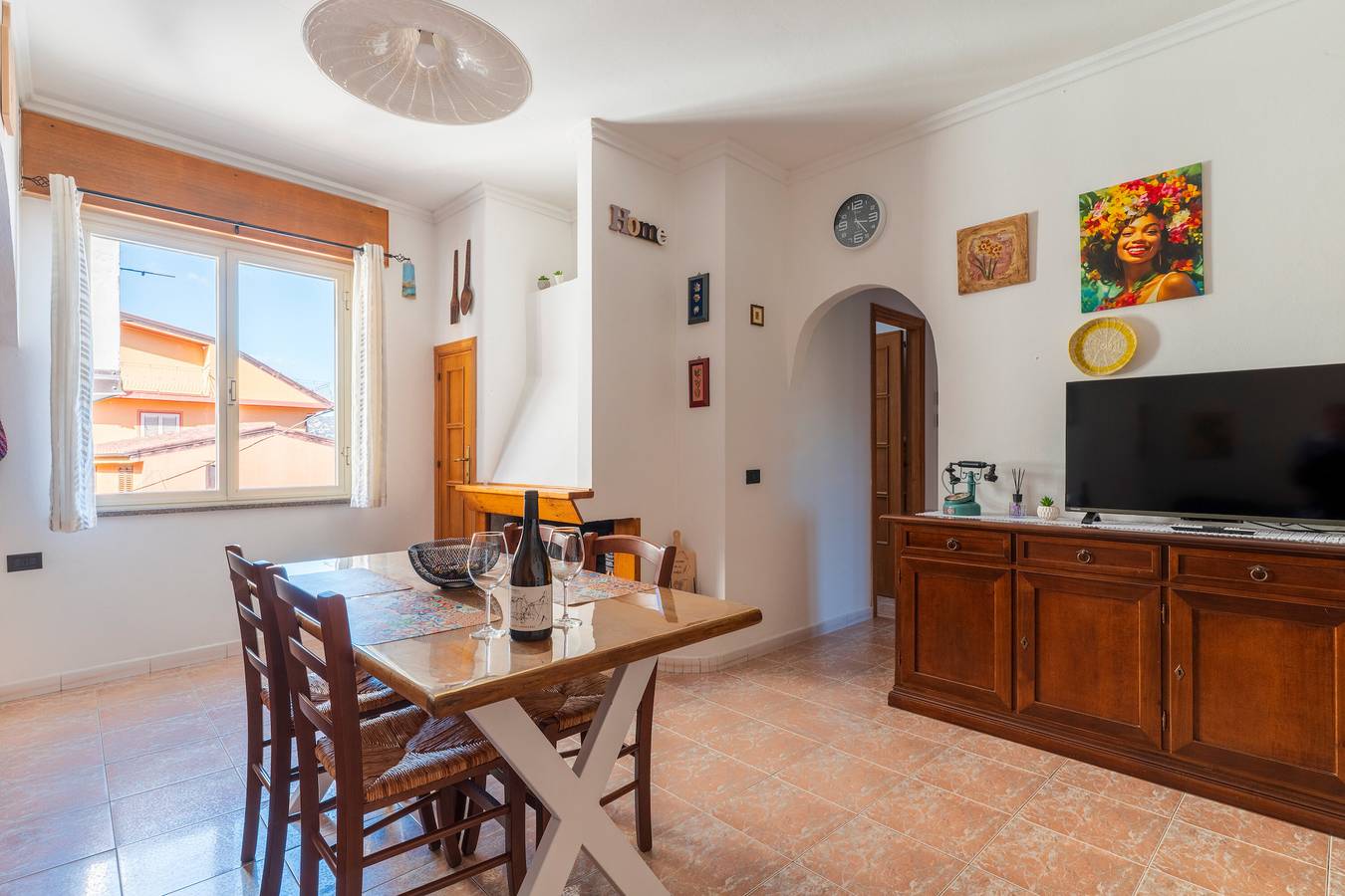 Casa Vacanze 'Sa Omu De Sa Palgia' con Vista Mare, Balcone e Aria Condizionata in Jerzu, Barbagia