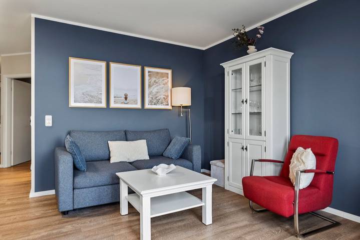 Ganze Wohnung, Ferienwohnung in erster Reihe am Strand mit Balkon und großartigem Meerblick! in Kühlungsborn Weststrand, Kühlungsborn