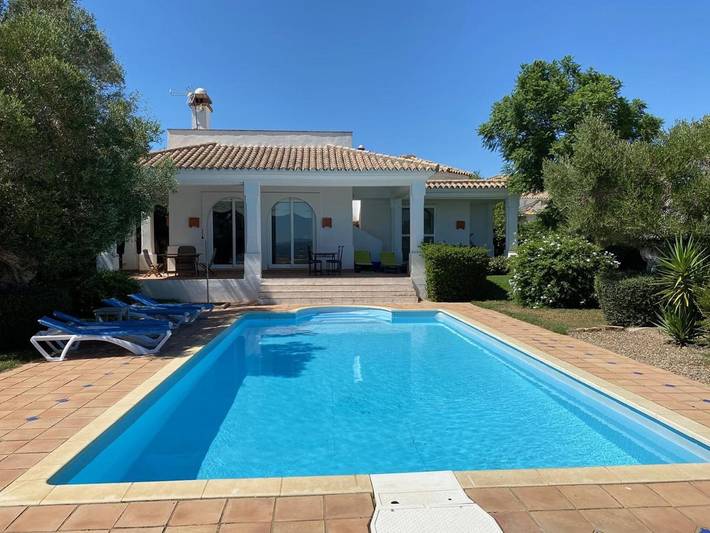Casa rural para 5 personas, con Balcón y Terraza además de Jardín y Piscina en Benalup-Casas Viejas - 2
