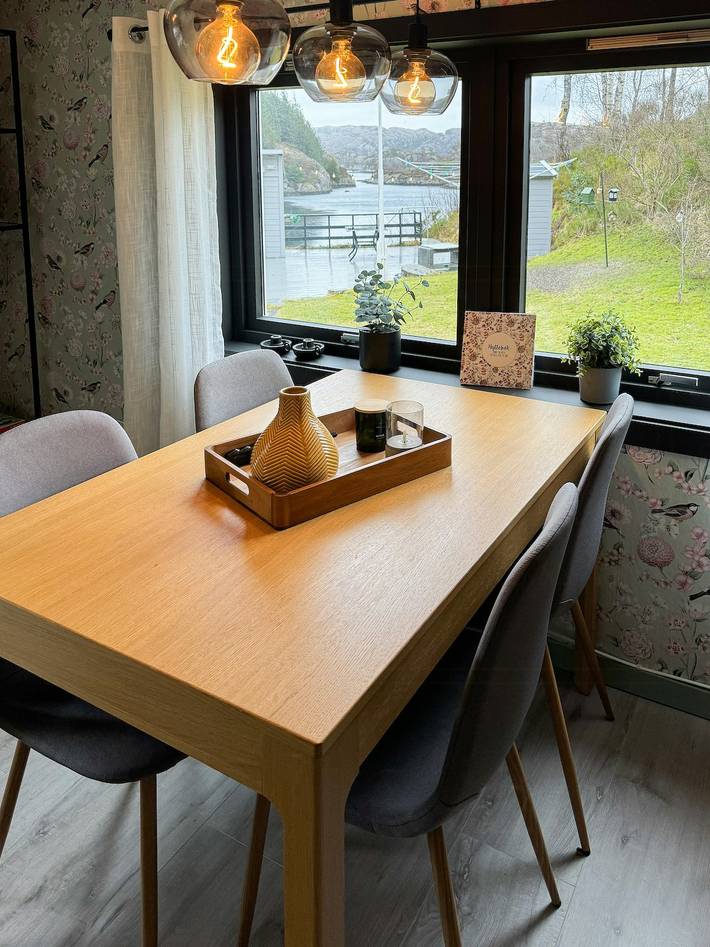 Charmante Hütte am Meer mit atemberaubender Aussicht in Solund