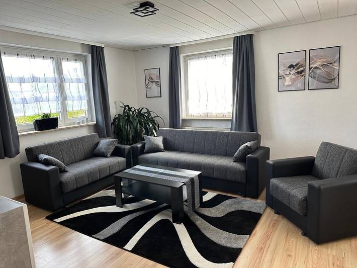 Ferienwohnung für 5 Personen, mit Terrasse und Garten sowie Ausblick