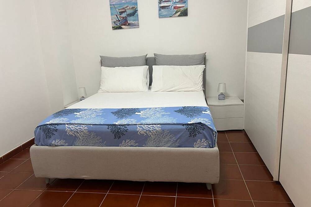 Entire apartment, Garden near the beach (Piedigrotta Garden) in Pizzo, Vibo Valentia Province