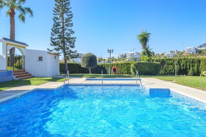 Vacation house for 4 people, with Balcony and Yard as well as Children pool in Spain