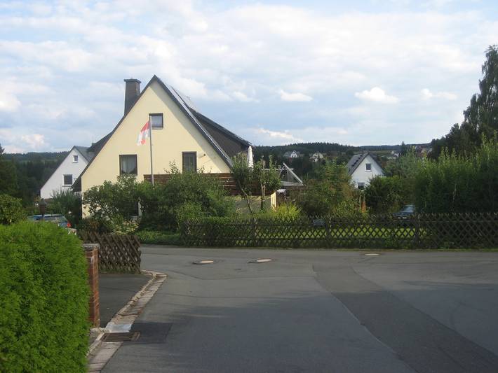Ferienwohnung für 6 Personen, mit Balkon/Terrasse und Terrasse sowie Garten