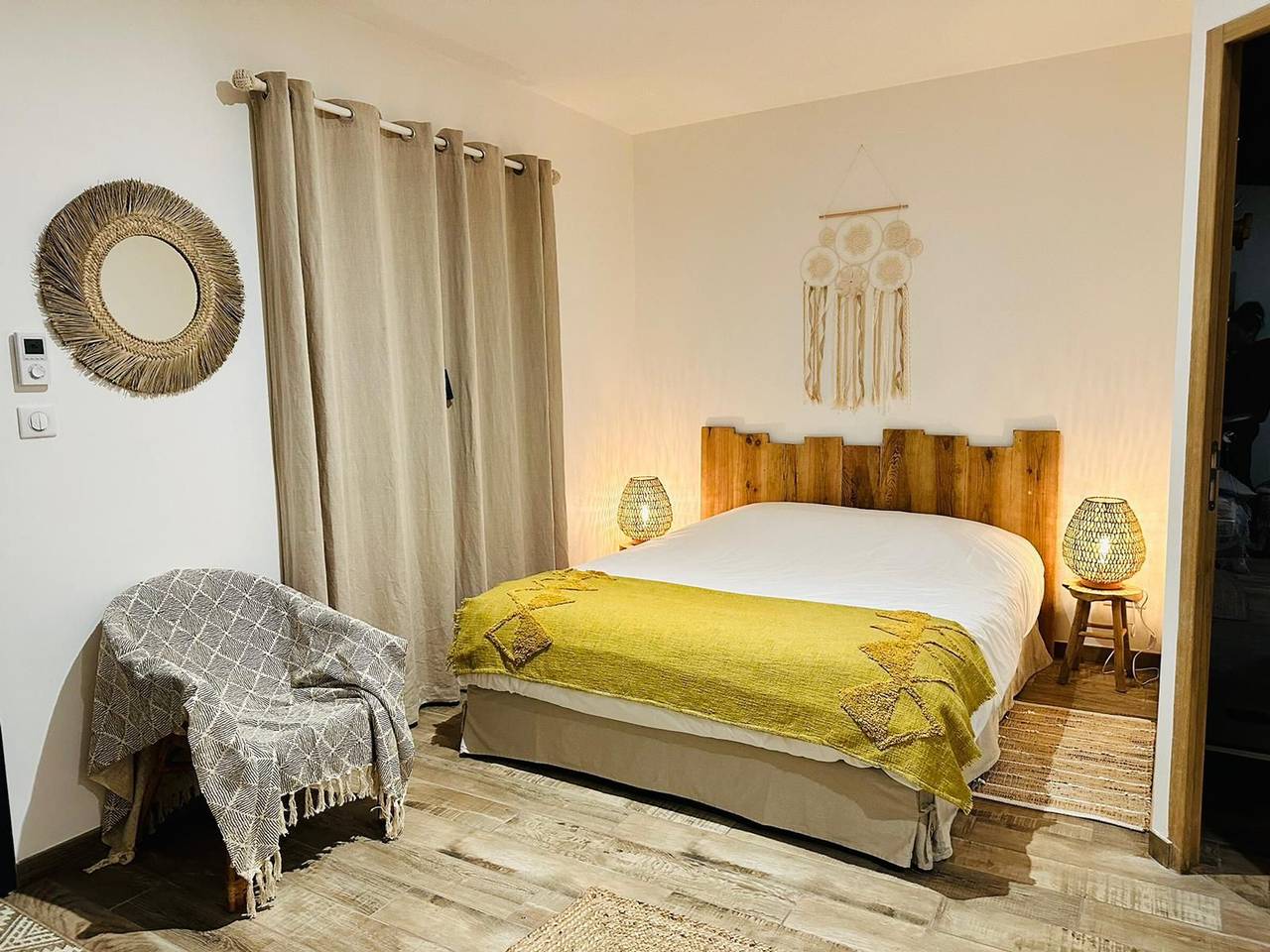 Chambre Bohème avec piscine chauffée et Wi-Fi gratuit in Faverolles, Vallée de la Loire