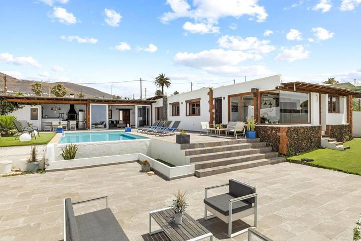 Casa rural para 8 personas, con Terraza y Jardín además de Piscina y Vistas en Mácher - 3
