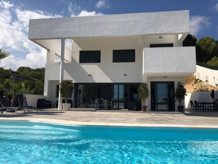 Vakantiehuis voor 8 personen, with whirlpool and zwembad as well as tuin, kindvriendelijk - 1