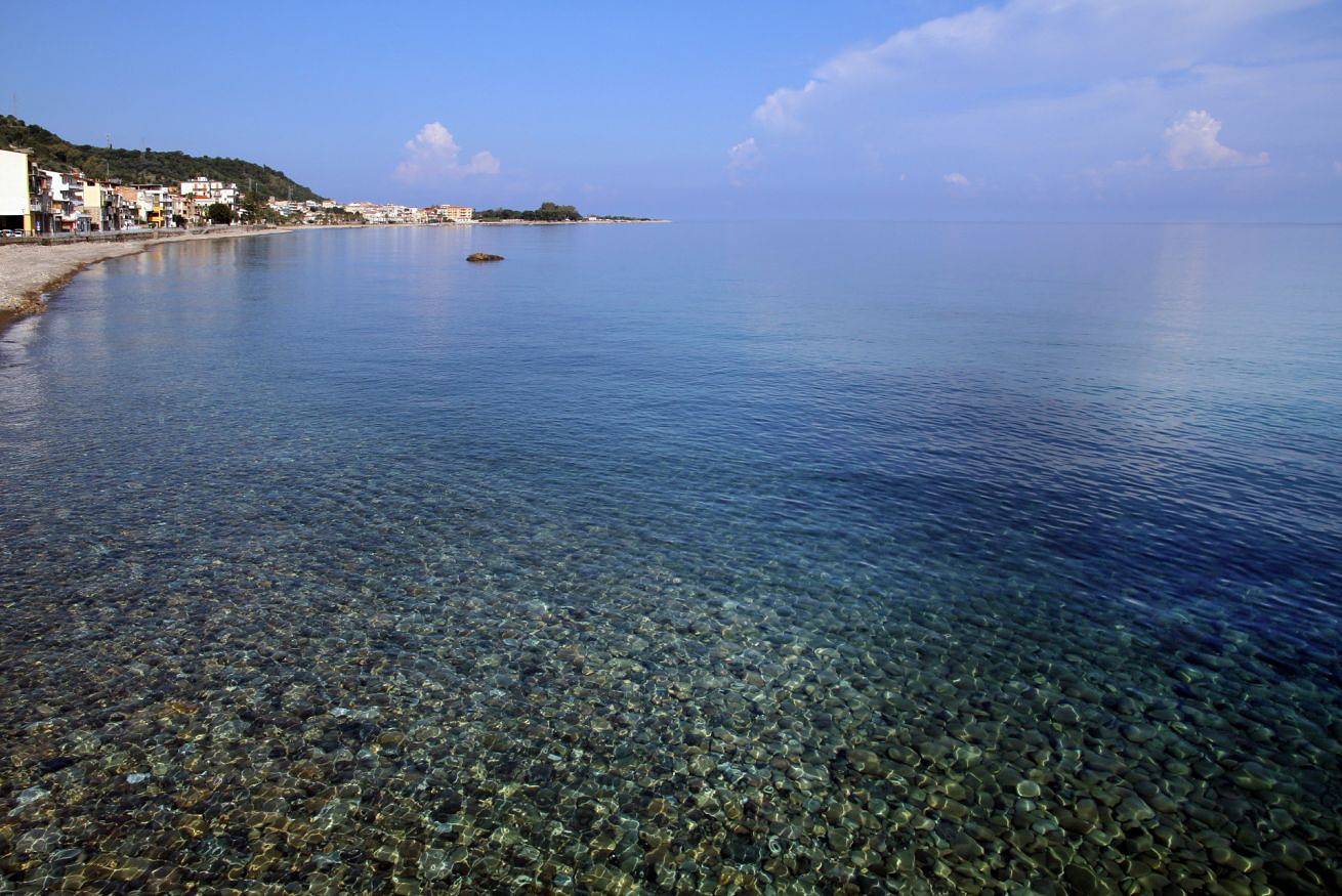 Apartamento inteiro, Villa Bruca 2  - Walking Access to the Beach in Marina di Caronia, Caronia