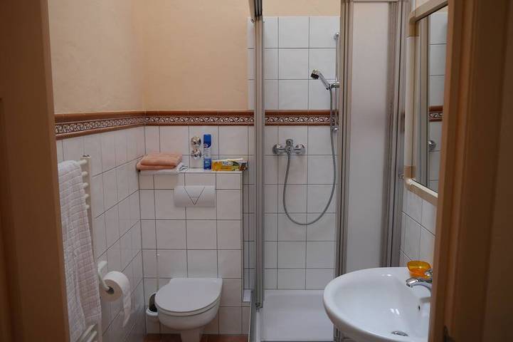 Ferienwohnung für 5 Personen, mit Terrasse und Garten sowie Whirlpool in Wuppertal - 4