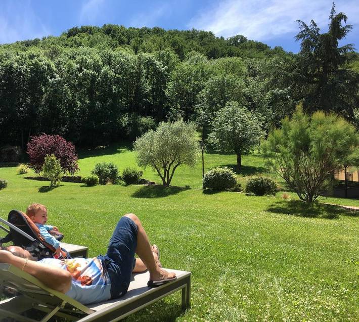 Location de vacances pour 4 personnes, avec vue et jardin ainsi que sauna et piscine à Saint-Affrique - 3